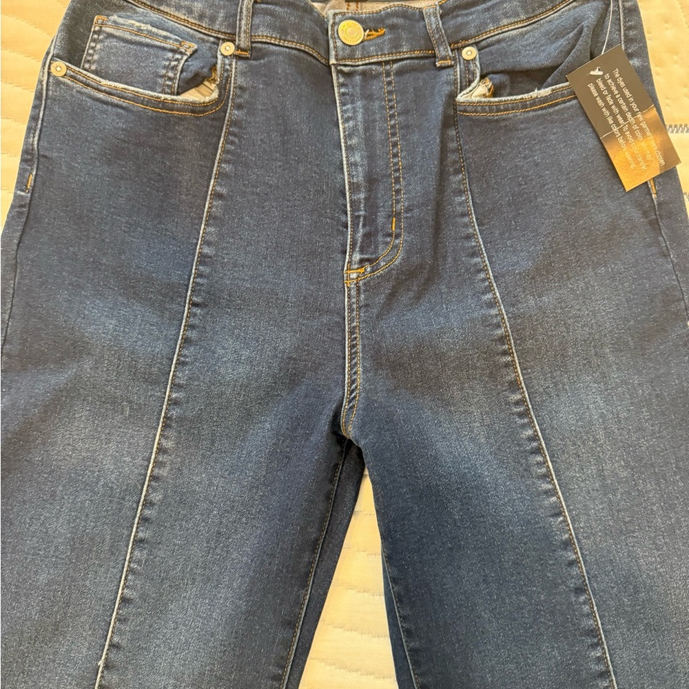 G by Giuliana High Rise Blue NWT Trouser Jeans, Size 12.